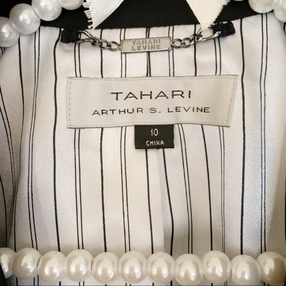 Tahari Arthur S. Levine Blazer- Size 10 - Picture 3 of 5